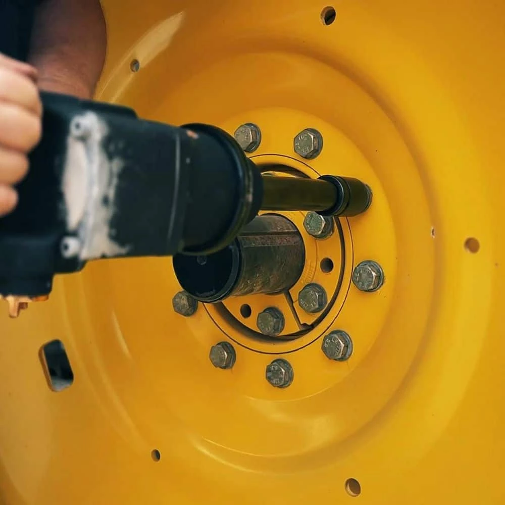 90 CFM 125 PSI Trailer Mounted Diesel Driven Rotary Screw Air Compressor with 24 HP Kubota Diesel Engine by EMAX 15 90 CFM 125 PSI Trailer Mounted Diesel Driven Rotary Screw Air Compressor with 24 HP Kubota Diesel Engine by EMAX - Image 13